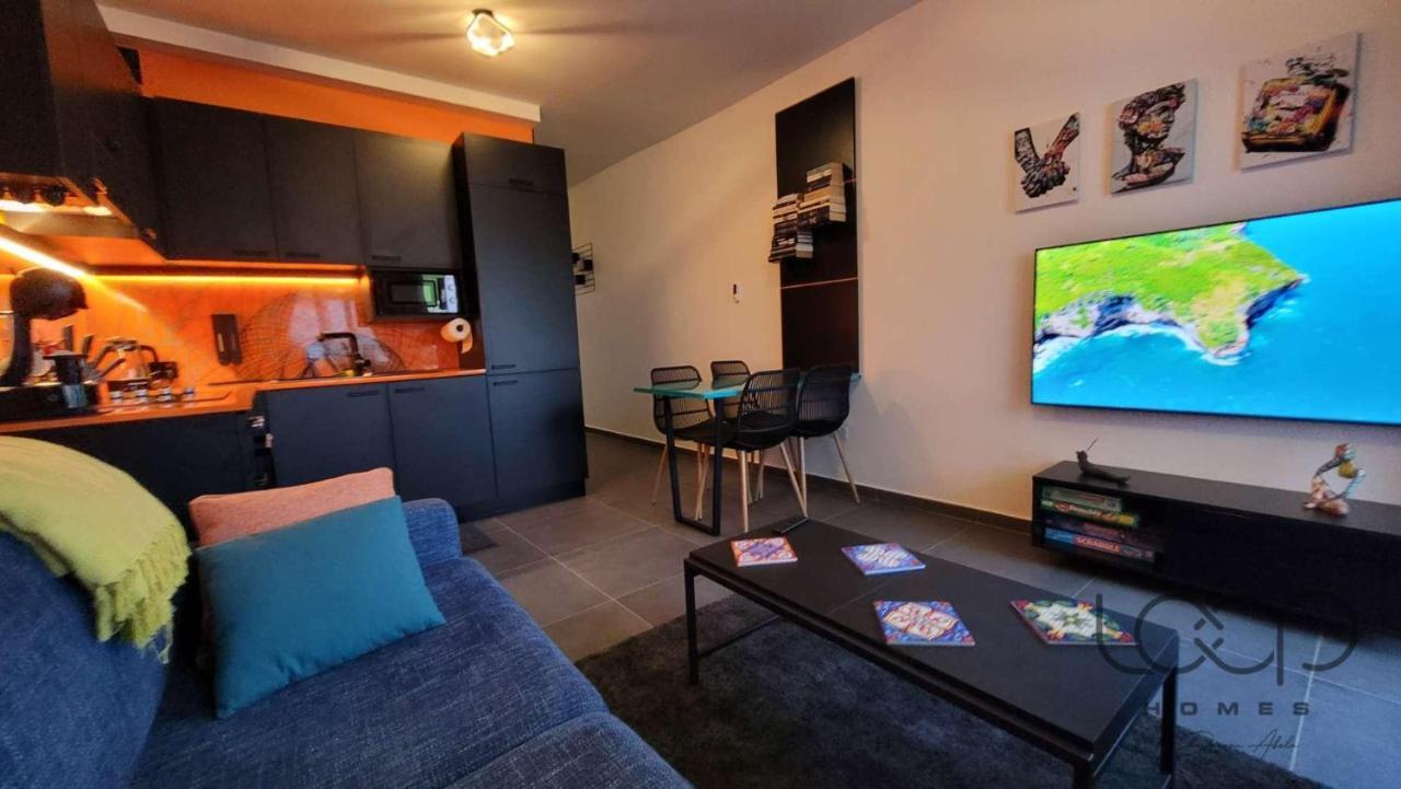 Modern - 50 M From Sea - Free Wi-Fi - Super Cool - Terrace - Fully Air-Conditioned San Pawl il-Baħar Zewnętrze zdjęcie