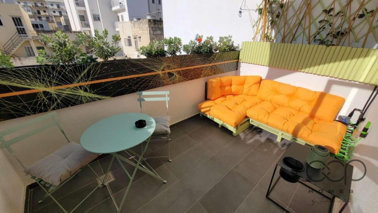 Modern - 50 M From Sea - Free Wi-Fi - Super Cool - Terrace - Fully Air-Conditioned San Pawl il-Baħar Zewnętrze zdjęcie