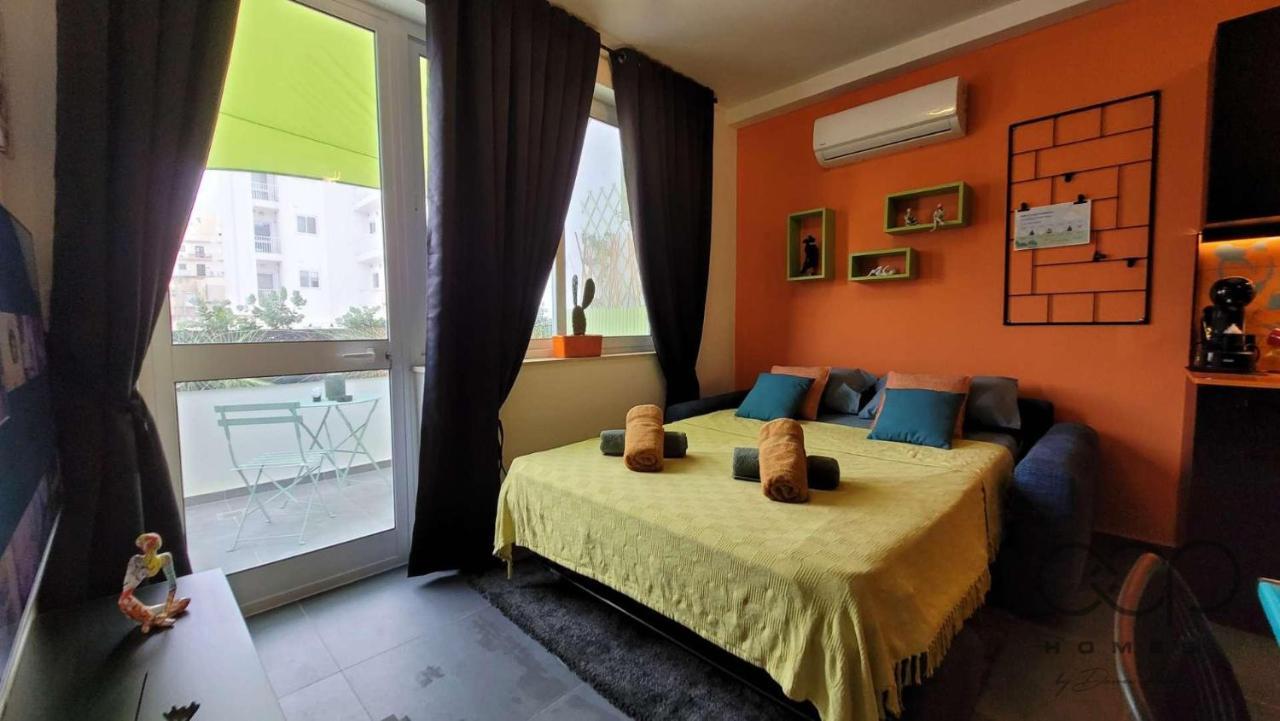 Modern - 50 M From Sea - Free Wi-Fi - Super Cool - Terrace - Fully Air-Conditioned San Pawl il-Baħar Zewnętrze zdjęcie